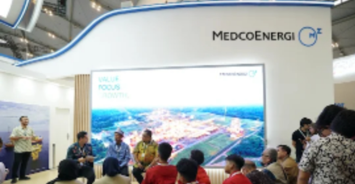 MedcoEnergi menandatangani tiga kesepakatan penjualan gas bumi untuk memperkuat pasokan energi domestik di Jakarta.